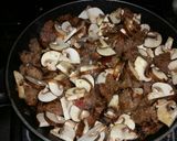 A picture of step 6 of Spaghetti Casserole.