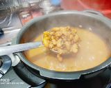 A picture of step 2 of Dal makhani.