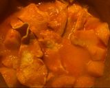Foto del paso 6 de la receta: Filetes de pollo con patatas en salsa de zanahoria
