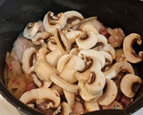 Foto del paso 5 de la receta: Magro de cerdo con champiñones y jamón