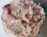 Hình bước làm 1 của món Giò sống trộn nấm hương chiên