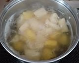 Hình bước làm 2 của món Chè khoai lang, khoai mì dã chiến