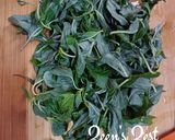 A picture of step 1 of Amaranth Greens and Onion Fritters.