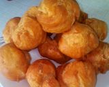 A picture of step 7 of Crumbly mandazi.