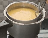 A picture of step 8 of Gujarati khaman dhokla.