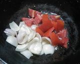 A picture of step 4 of Bhindi Do Pyaza.