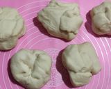 Foto langkah ke 2 dari resep Sandwich Rainbow Bagels.