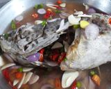 Foto langkah ke 3 dari resep Tim Asem Ikan Kerapu.