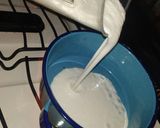 Foto del paso 3 de la receta: Panna cotta de coco con coulis de jamaica y mezcal oaxacaqueño
