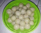 Foto langkah ke 2 dari resep Cilok Kuah Bumbu Cacah Asam Pedas.