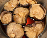 A picture of step 2 of 茶碗蒸し Chawan mushi.