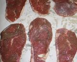 Foto del paso 1 de la receta: Roll de carne con morrones asados