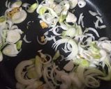 Foto del paso 5 de la receta: Yakimeshi con pollo