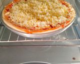 Foto langkah ke 5 dari resep Chicken Pizza.