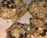 Foto langkah ke 9 dari resep Choco-Walnut Soft Baked Cookies Kekinian TANPA MIXER.