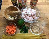 Foto del paso 1 de la receta: Tallarines orientales con gambas