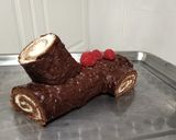 Foto del paso 13 de la receta: Tronquito Velvet relleno crema queso y cobertura chocolate