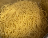 Foto del paso 1 de la receta: Espaguetis carbonara sin nata