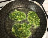 Foto del paso 4 de la receta: Buñuelos de acelga