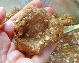 Foto del paso 3 de la receta: Galletas especiadas de avena y harina integral rellenas con manzana🍪