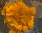 Une image de l'étape 3 de Tartare de crevettes nordiques au citron vert et à la mandarine.