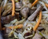 Foto del paso 4 de la receta: Salteado con sobras de asado y vegetales