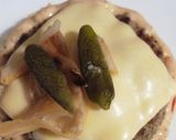 صورة لخطوة 5 من وصفة تشيز برغر غرقان بصلصة الجبن🍔Cheese burger