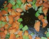 Foto del paso 5 de la receta: Caldo de pollo sopa y verduras