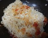 A picture of step 5 of Tomato Tadka Maggi.