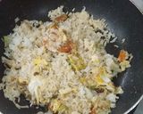 รูปขั้นตอนการทำที่ 5 ของ ข้าวผัดกุ้งเห็ดหอม