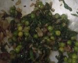 A picture of step 1 of Hara bhara kabab.