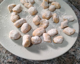 Foto del paso 4 de la receta: Gnocchis de calabaza con salsa de pimientos del piquillo