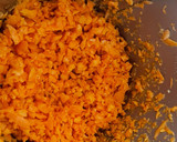 Foto del paso 1 de la receta: Budín de zanahorias pimientos y zapallito