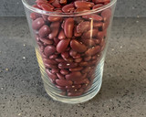 Foto del paso 1 de la receta: Alubias rojas con chorizo en olla express