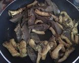 รูปขั้นตอนการทำที่ 4 ของ ตับอ่อนและเห็ดหล่มผัดitalian seasoning