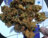A picture of step 3 of Crispy Bhindi pakora.