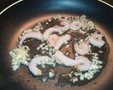 Foto del paso 3 de la receta: Revuelto de Champiñones con gambas