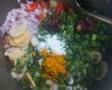 A picture of step 3 of Potato with spring onion.