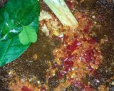 Foto langkah ke 2 dari resep Gulai Daun Pepaya & Singkong Rebon.