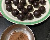 A picture of step 2 of Choco walnut Truffle.