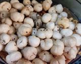 A picture of step 2 of Gond ke laddu.
