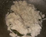 Foto langkah ke 2 dari resep Kelapa isian roti.