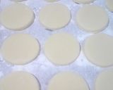 Foto del paso 2 de la receta: Alfajorcitos divertidos