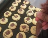 Foto langkah ke 5 dari resep Nutella cookies.