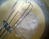 एग्गलेस स्ट्रॉबेरी केक(eggless strawberry cake recepie in hindi) रेसिपी चरण 2 फोटो