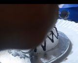 A picture of step 8 of Oreo chocolate cake.