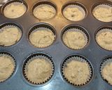Banános muffin csoki pasztillákkal tejszínhabbal díszítve recept fázis 2 fotója