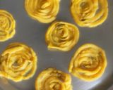 A picture of step 3 of Chakli.