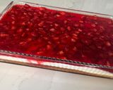 صورة لخطوة 7 من وصفة كيكة الفراولة الباردة 🍓🍰