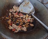 Foto langkah ke 6 dari resep Daging Sapi Saus Lada Hitam.